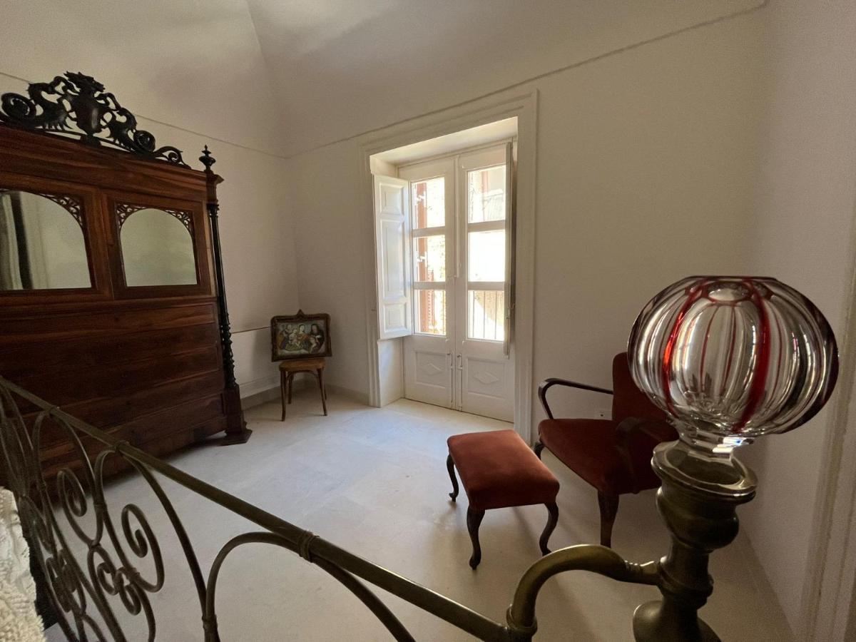 Bed and Breakfast Palazzo Triolo - Dimora Di Charme Corleone Exteriér fotografie