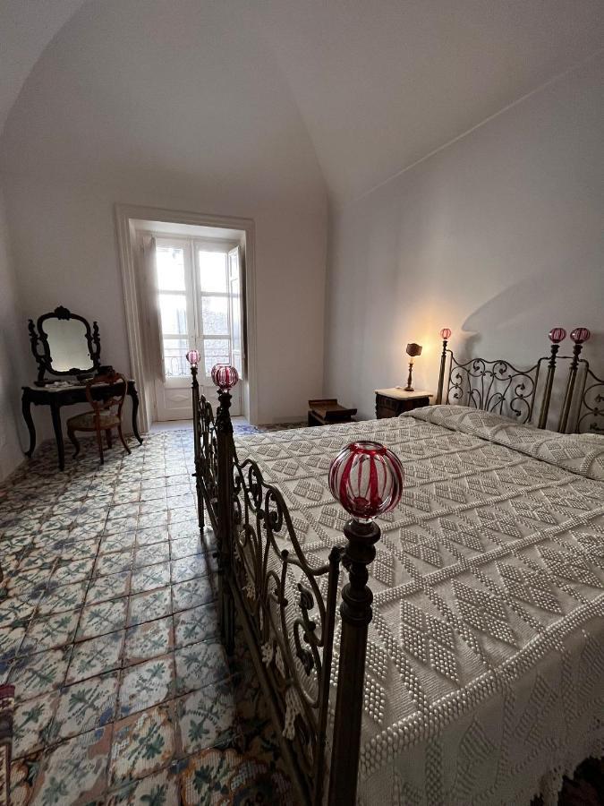 Bed and Breakfast Palazzo Triolo - Dimora Di Charme Corleone Exteriér fotografie